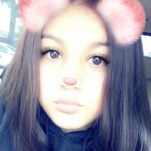 Meet your Posher, Celeste